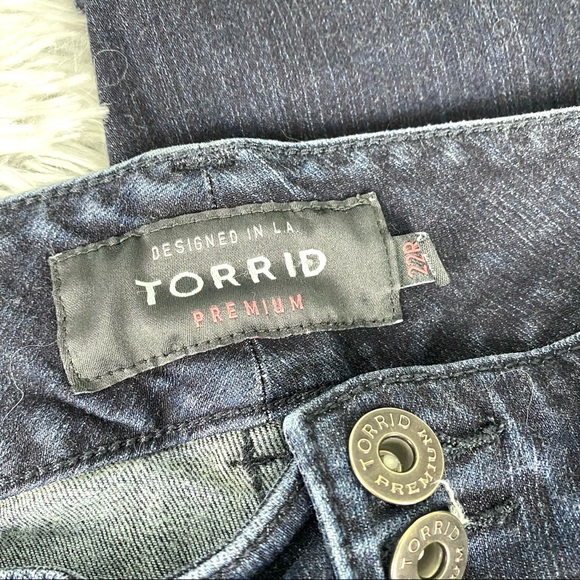 Torrid Premium Dark Wash Zipper Skinny Jegging Jeans EUC - Picture 4 of 10